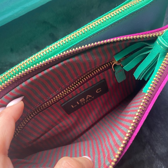 Italian  Vintage sling bag. - Picture 12 of 14